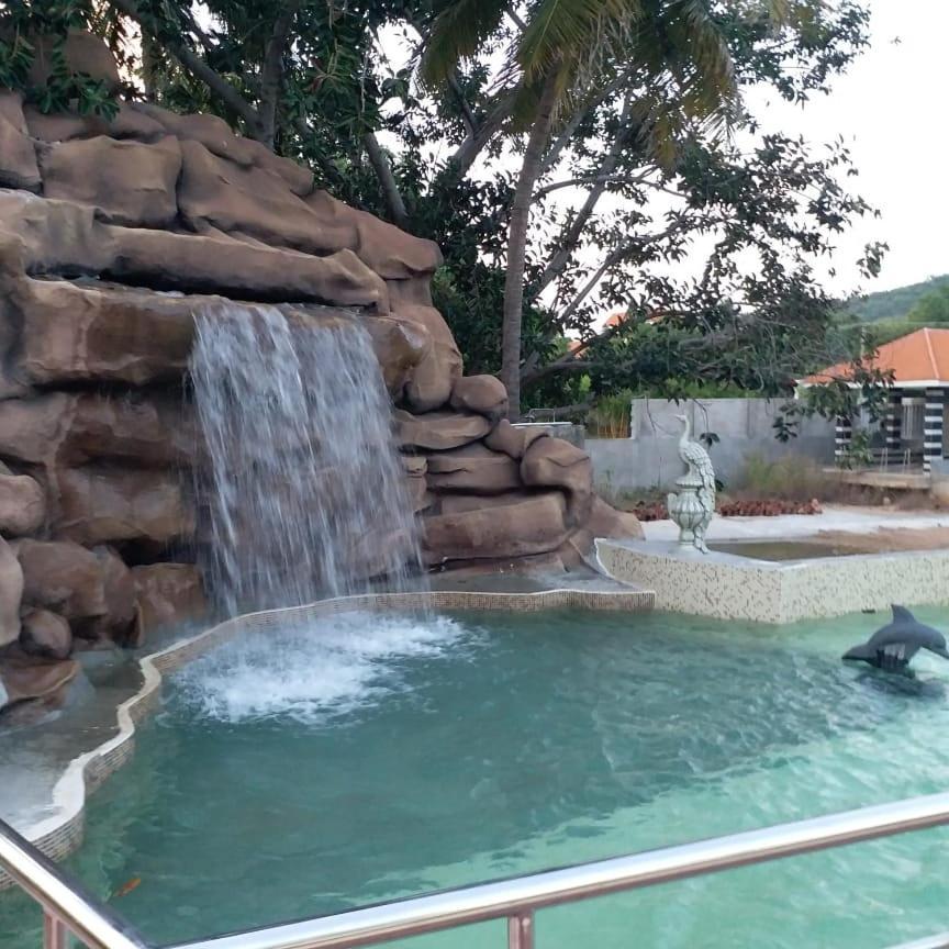 Mount Retreat Resorts - מדוראי מראה חיצוני תמונה
