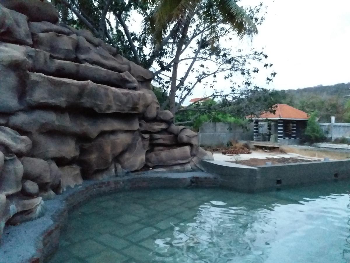 Mount Retreat Resorts - מדוראי מראה חיצוני תמונה